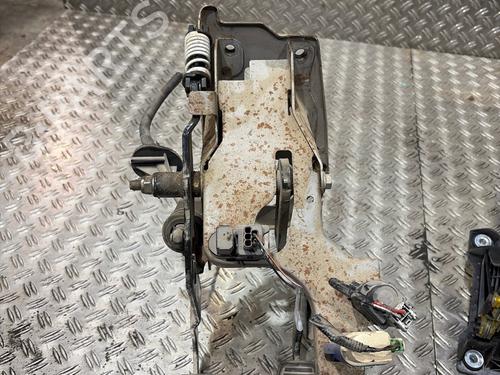 Pedal FORD TRANSIT Van (FA_ _) 2.2 TDCi | BP38954021I4 - Image 2