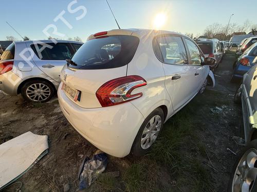 Front wiper motor PEUGEOT 208 I (CA_, CC_) 1.4 HDi | BP24430251M29 