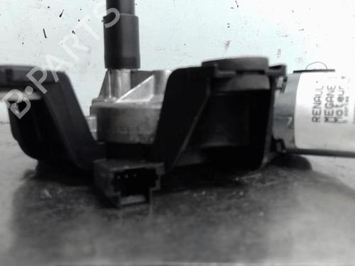 Used Rear wiper motor RENAULT MEGANE III Hatchback (BZ0/1_, B3_) 1.5 dCi (BZ09, BZ0D, BZ1W, BZ29, BZ14) (110 hp) 21317593