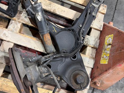 Used Left rear suspension arm Left rear suspension arm 38543962 38543962