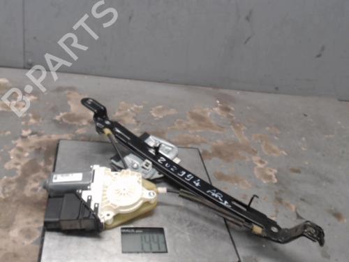 Rudehejsemotor bagstkærm højre SEAT LEON (1P1) 1.9 TDI | BP21302304E22 