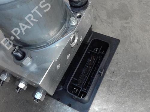 Used ABS pump PEUGEOT 3008 I MPV (0U_) 2.0 HDi 150 / BlueHDi 150 (150 hp) 21289644