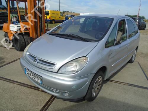 Left front fog light CITROËN XSARA PICASSO (N68) 2.0 HDi | BP21303490C30 