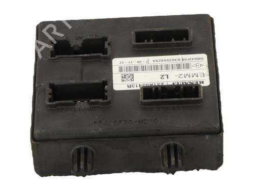 Used Fuse box Fuse box RENAULT TWINGO III (BCM_, BCA_) Z.E: (BCA1) (82 hp) 37737514 37737514