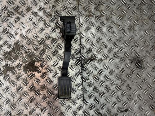 Used Pedal Pedal 37737361 37737361