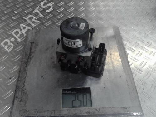 Used ABS pump HYUNDAI H-1 Cargo (TQ) 2.5 CRDi (170 hp) 23814487