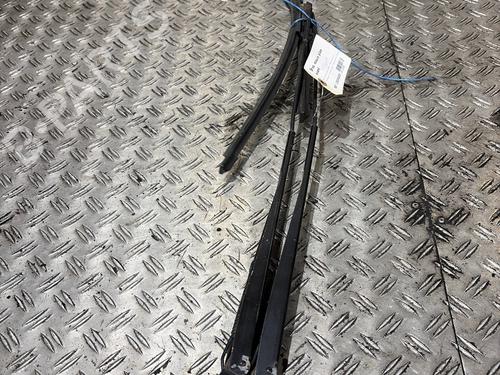front-windshield-wiper-arm-peugeot-boxer-van-2006-32015131 main image