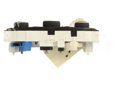 climate-control-renault-megane-iii-hatchback-bz01_-b3_-2008-32301302 main image