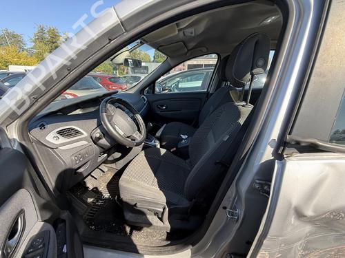 Armrest / Center console RENAULT SCÉNIC III (JZ0/1_) 1.5 dCi | BP29039081I20 