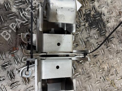 Used Hinge/Door check strap Hinge/Door check strap OPEL VIVARO B Bus (X82) 1.6 CDTI (06) (125 hp) 40272431 40272431