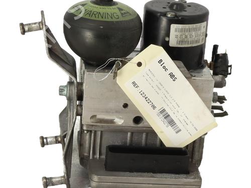 Used ABS pump ABS pump MERCEDES-BENZ CLS (C219) CLS 320 CDI (219.322) (224 hp) 33452684 33452684