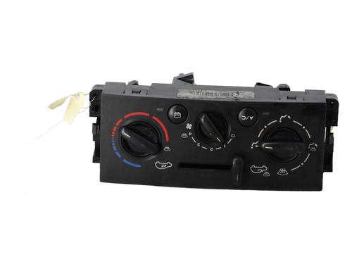Used Climate control PEUGEOT 207 CC (WD_) 1.6 16V (120 hp) 27525350