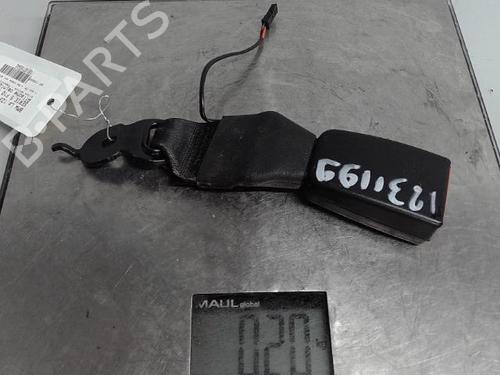 Used Seat buckle BMW 5 (F10) 530 d (258 hp) 21370230