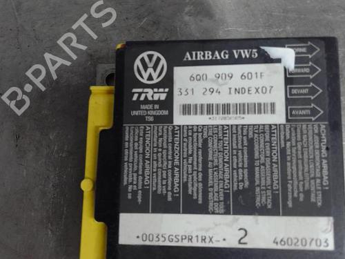 Airbag styreenhed VW POLO (9N_, 9A_) 1.2 (54 hp) 21318905