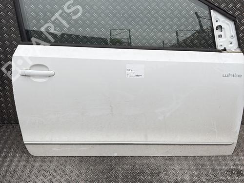 right-front-door-vw-up-121-122-bl1-bl2-bl3-123-2011-23817123 main image
