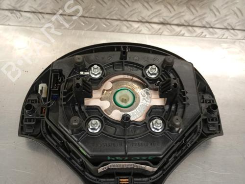 Used Driver airbag PEUGEOT 5008 (0U_, 0E_) 1.6 HDi (110 hp) 22771324