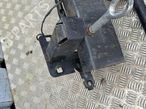 Used Front bumper reinforcement DODGE AVENGER 2.0 CRD (140 hp) 21320298