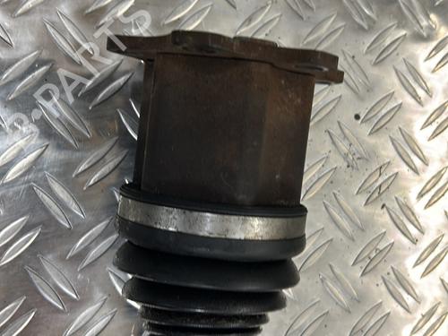 Used Right front driveshaft Right front driveshaft VW TOURAN (1T3) 2.0 TDI (140 hp) 22601649 22601649