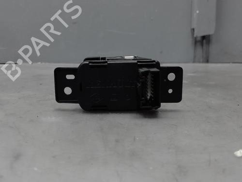 Used Switch RENAULT KADJAR (HA_, HL_) 1.3 TCe 140 (HLNB, HLN1) (140 hp) 21370377