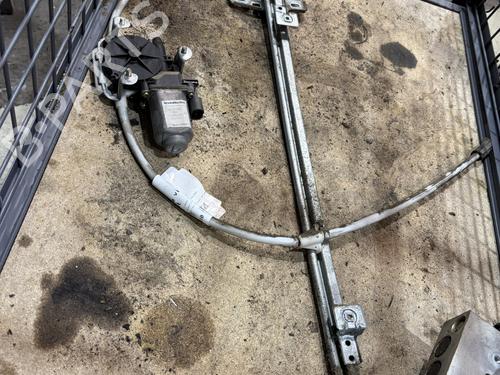 Used Right front window motor Right front window motor 31603159 31603159