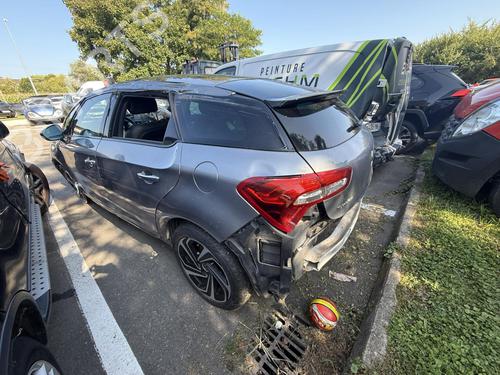 Switch CITROËN DS5 2.0 HDi 200 Hybrid4 All-wheel Drive | BP28023483I30  - Image 18