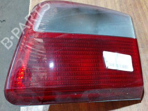 Piloto derecho del maletero OPEL OMEGA B (V94) 2.2 DTI 16V (F69, M69, P69) (110 hp) 21362205