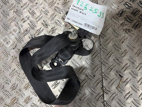 Front right seatbelt RENAULT TRAFIC II Van (FL) 2.0 dCi 90 (FL0H, FL00, FL01, FL0M, FL0P, FL0S) | BP38563173I25 - Image 2