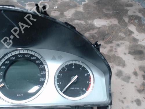 Used Instrument cluster MERCEDES-BENZ C-CLASS (W204) C 200 Kompressor (204.041) (184 hp) 21293940