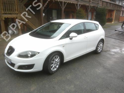 Left headlight SEAT LEON (1P1) 1.2 TSI | BP24028870C28 - Image 5