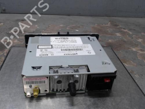 Used Radio RENAULT SCÉNIC III (JZ0/1_) 1.5 dCi (110 hp) 21308362