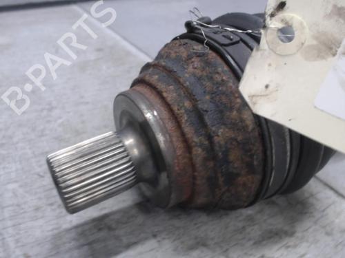 Used Right front driveshaft Right front driveshaft VW GOLF VI (5K1) 1.2 TSI (105 hp) 21290674 21290674