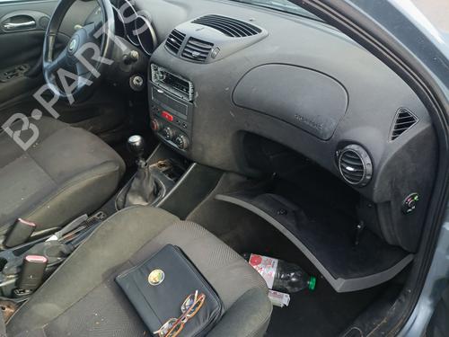 Right front indicator ALFA ROMEO 147 (937_) 1.9 JTD (937.AXD1A, 937.BXD1A, 937.AXV1A, 937.BXB1A,... | BP27899337C33 - Image 10