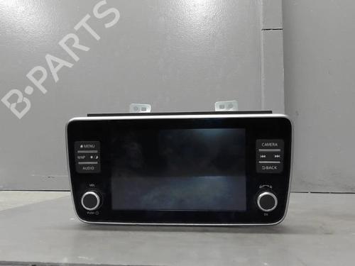 Bilradio NISSAN LEAF (ZE1) Electric (150 hp) 21295990