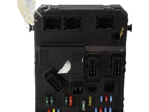 Used Fuse box Fuse box PEUGEOT 206 SW (2E/K) 1.4 (75 hp) 21879469 21879469