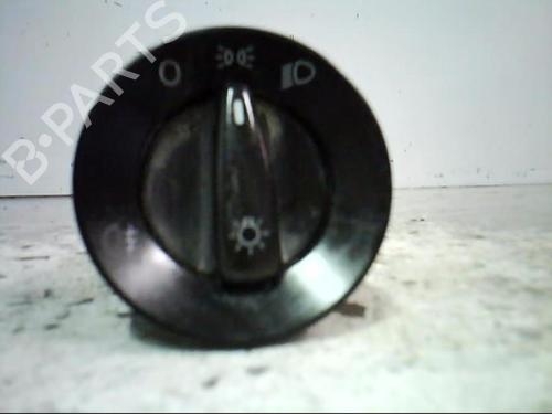 Used Headlight switch VW GOLF IV (1J1) 3.2 R32 4motion (241 hp) 21368093