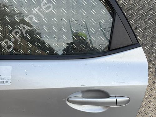 Used Left rear door Left rear door 21308995 21308995