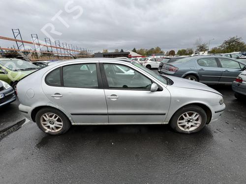 Steering column stalk SEAT LEON (1M1) 1.9 TDI | BP21370979I23