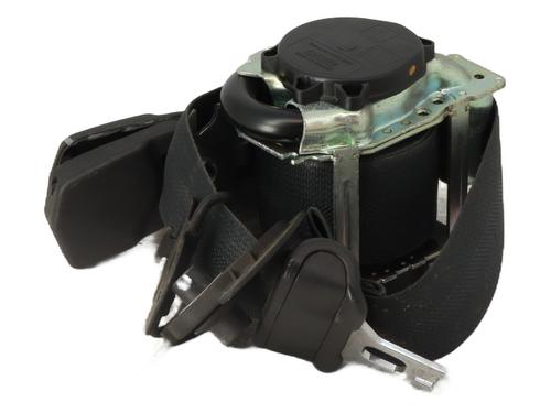 front-left-seatbelt-renault-clio-v-b7_-2019-34191880 main image