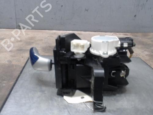 Used Gear lever TOYOTA PRIUS (_W3_) 1.8 Hybrid (ZVW30) (136 hp) 21307850