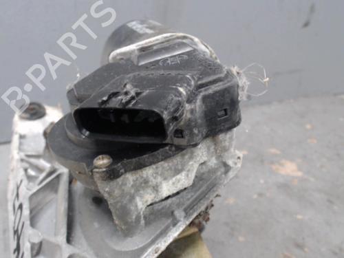 Used Front wiper motor CHRYSLER 300M (LR) 2.7 V6 24V (204 hp) 21366972