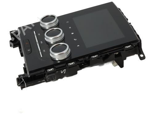 display-monitor-renault-megane-iv-hatchback-b9amn_-2015-23903790 main image