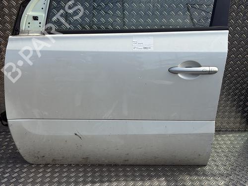 Used Left front door RENAULT KOLEOS I (HY_) 2.0 dCi 4x4 (HY0K) (150 hp) 26582552