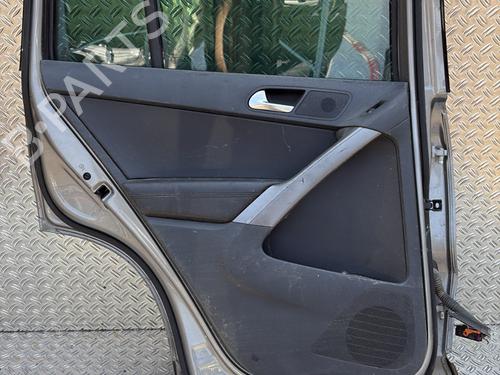 Left rear door VW TIGUAN (5N_) 2.0 TDI 4motion | BP26737529C4 