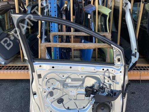 Used Left front door Left front door FORD FOCUS II (DA_, HCP, DP) 1.8 TDCi (115 hp) 21319196 21319196