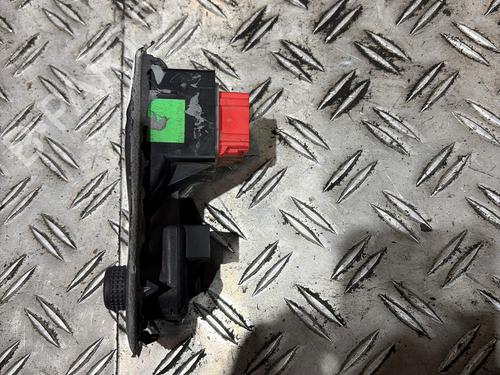 Left front window switch RENAULT MASTER II Van (FD) 2.5 dCi (FD01, FD02, FD21, FD22, FD31, FD32, FD3Y, FD71,... | BP38972612I27 - Image 3
