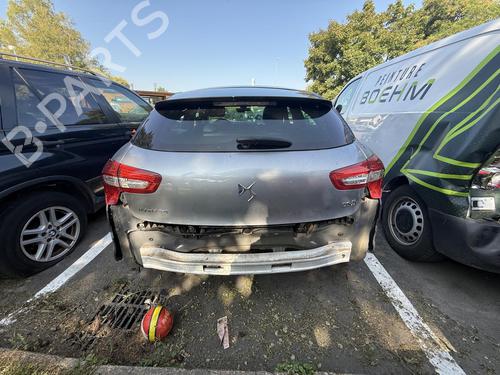 Switch CITROËN DS5 2.0 HDi 200 Hybrid4 All-wheel Drive | BP28023483I30  - Image 11