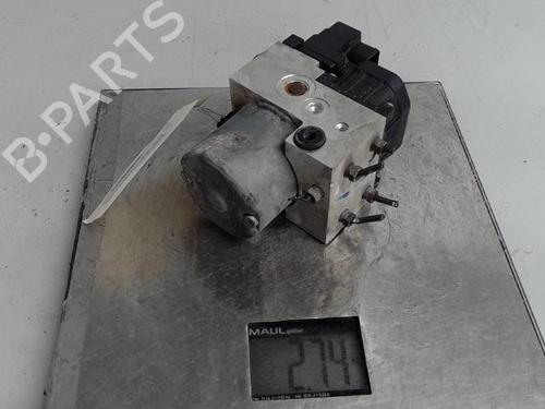 Used ABS pump NISSAN NAVARA (D22) 2.5 D 4x4 (133 hp) 21293605