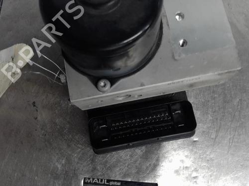 Used ABS pump MERCEDES-BENZ CLK (C209) CLK 240 (209.361) (170 hp) 21315780
