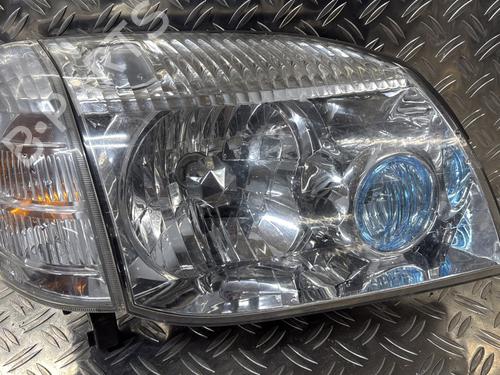 Used Right headlight NISSAN X-TRAIL I (T30) 2.2 Di 4x4 (114 hp) 21874609