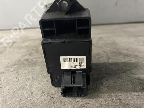 Used Switch Switch RENAULT GRAND SCÉNIC III (JZ0/1_) 1.5 dCi (JZ09, JZ0D, JZ10, JZ14, JZ1G, JZ29, JZ2C) (110 hp) 21368376 21368376